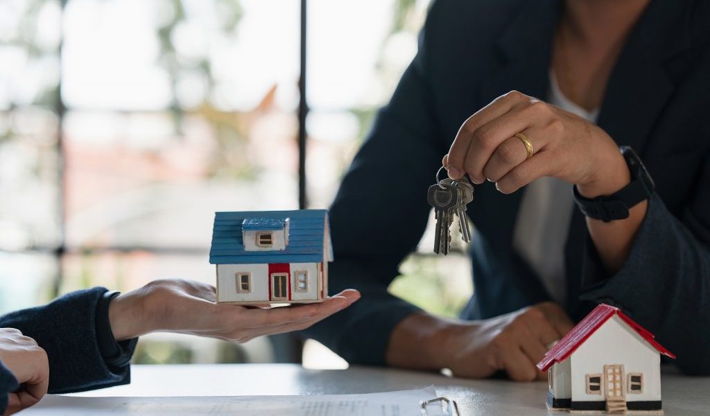 real estate closing attorney