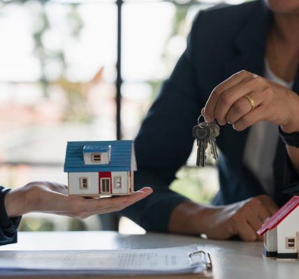 real estate closing attorney